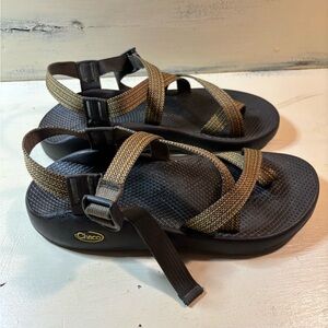 Chaco Black and Brown Strapped Sandals M10